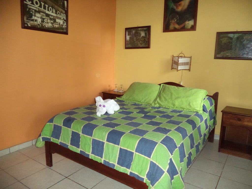 Hotel Vagabondo La Fortuna Номер фото
