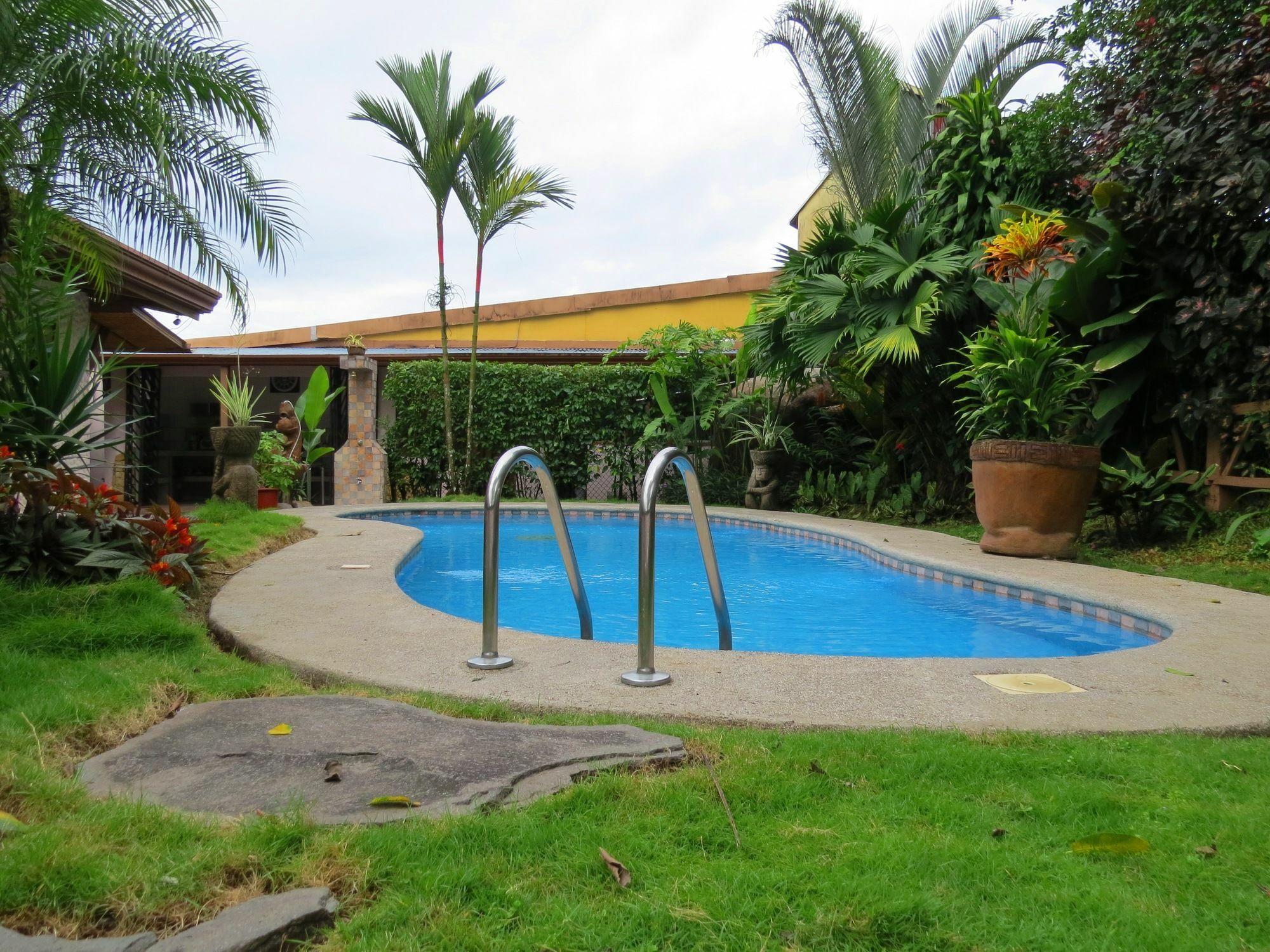 Hotel Vagabondo La Fortuna Екстер'єр фото